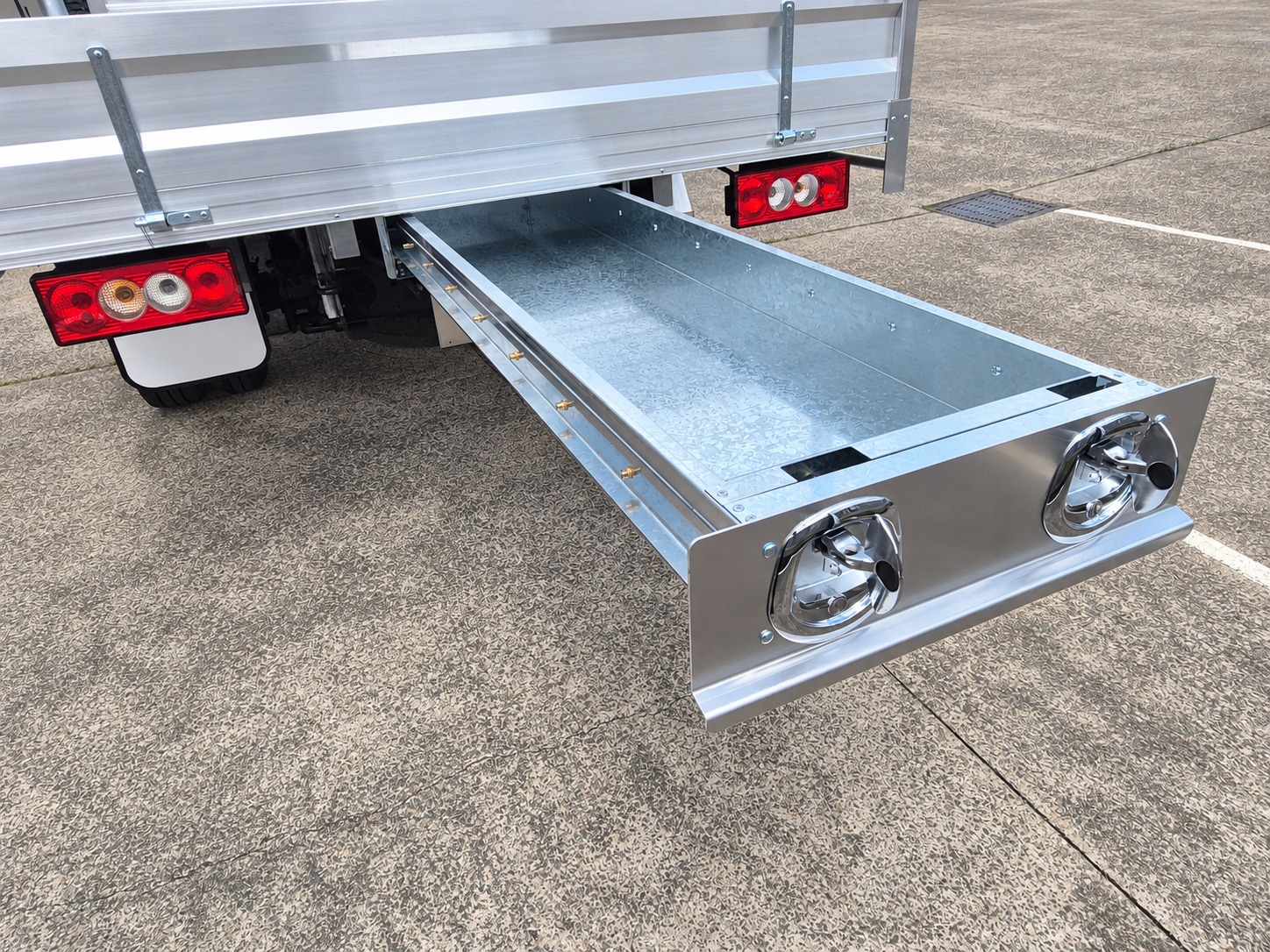 Drawer Splitting Our Range | Australian Alloy Industries